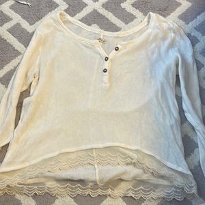 Hollister White Cropped Sweater. Size M.